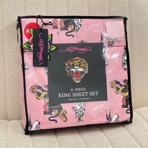 NEW Ed Hardy Viral Pink King Sheets Set Classic Print Skull Rose Panther 6 Piece